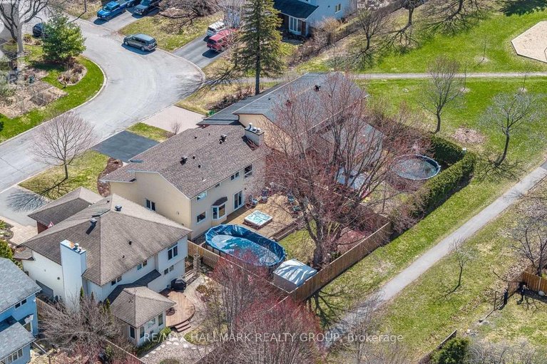 29659276/853-acadian-gardens/convent-glen/ottawa/ontario/K1C2V7_47