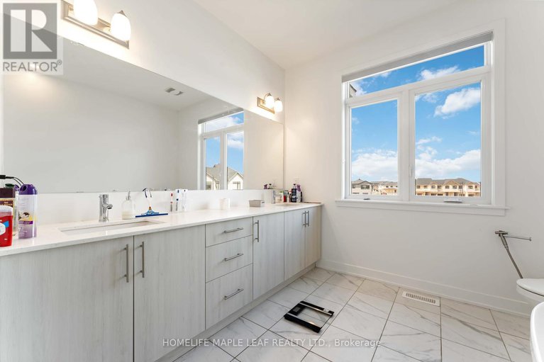 28816771/332-monticello-avenue/emerald-meadowstrailwest/ottawa/ontario/K2S2S5_16