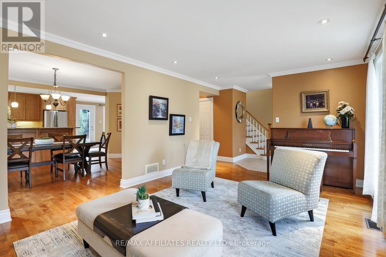 28820218/2347-briar-hill-drive/urbandale-acres/ottawa/ontario/K1H7A7_10