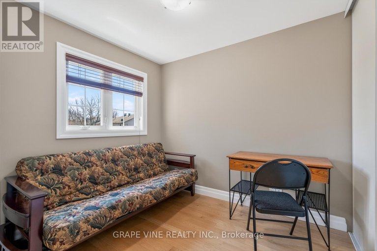 29672102/142-college-circle/castle-heights/ottawa/ontario/K1K4S1_24