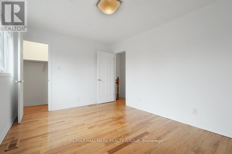 28226877/97-forestglade-crescent/hunt-club-park/ottawa/ontario/K1G6A6_14