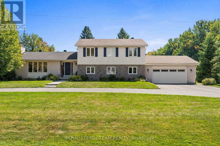 28889906/1640-century-road-e/manotick-south-to-roger-stevens/ottawa/ontario/K0A2E0_2