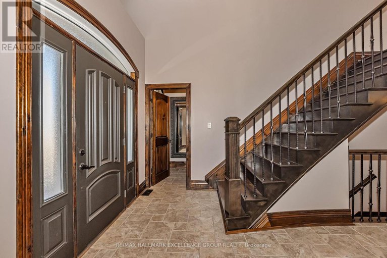 28375408/519-emerald-street/town-of-rockland/clarence-rockland/ontario/K4K0C1_4