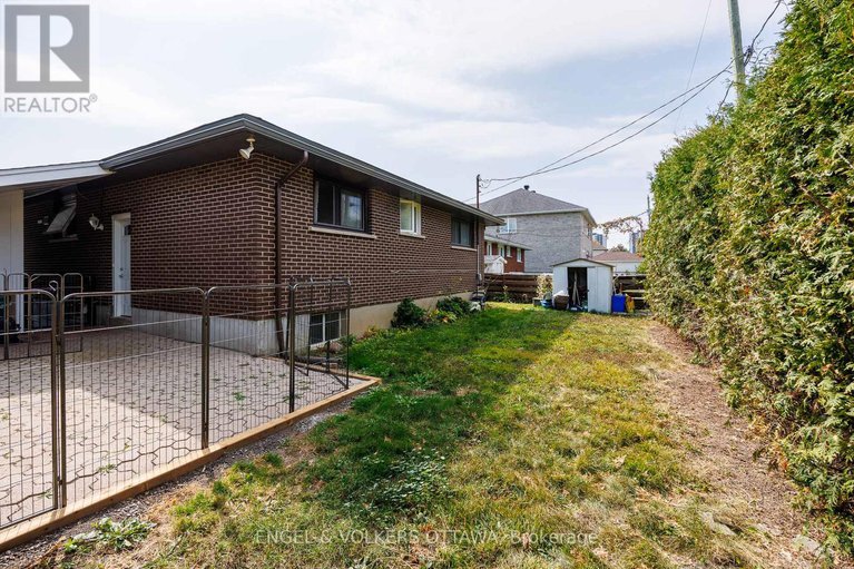 28897770/1291-notting-hill-avenue/ellwood/ottawa/ontario/K1V6T5_38