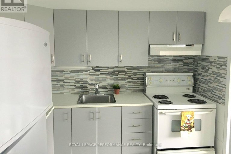 28598401/1113-20-chesterton-drive-w/borden-farmstewart-farmcarleton-heightsparkwood-hills/ottawa/ontario/K2E6Z7_10