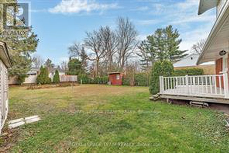 28367532/2099-balharrie-avenue-s/hawthorne-meadows/ottawa/ontario/K1G1G4_25