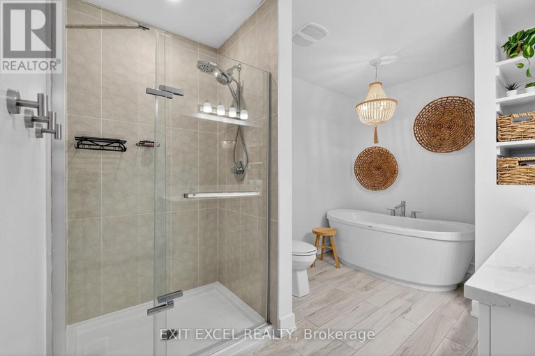 29373647/240-zinnia-way/riverside-southgloucester-glen/ottawa/ontario/K4M0K8_27