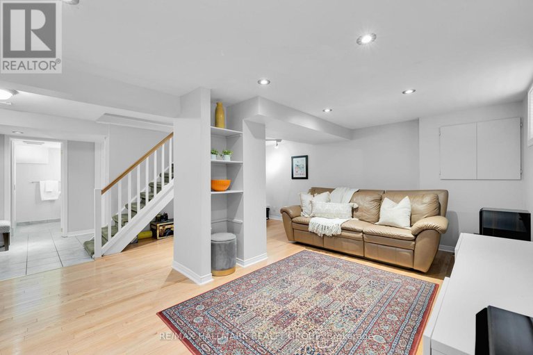 29072186/163-ruskin-street/civic-hospital/ottawa/ontario/K1Y4B9_19