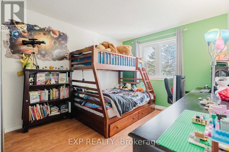 29647556/378-valade-crescent/fallingbrookpineridge/ottawa/ontario/K4A2V8_32