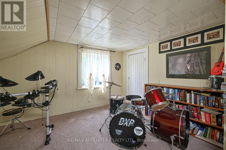 28756533/60-chambers-street/smiths-falls/smiths-falls/ontario/K7A2Y6_31