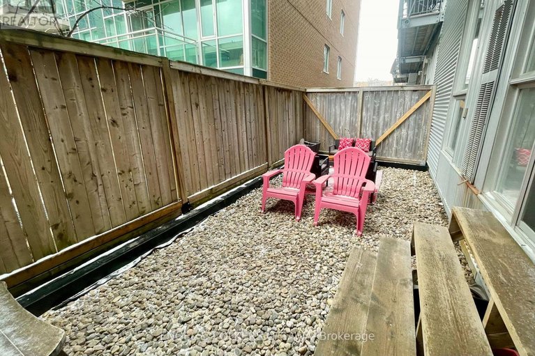 29426650/104-360-cumberland-street/lower-townbyward-market/ottawa/ontario/K1N0B1_30