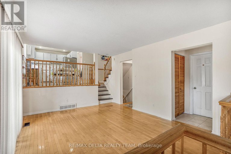 28836365/6321-fortune-drive/convent-glen-north/ottawa/ontario/K1C2A4_21