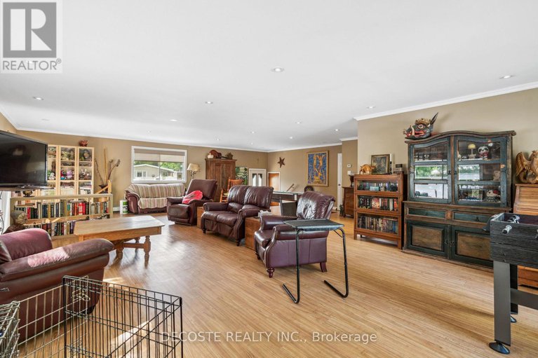 28517069/114-st-george-street-w/alexandria/north-glengarry/ontario/K0C1A0_23