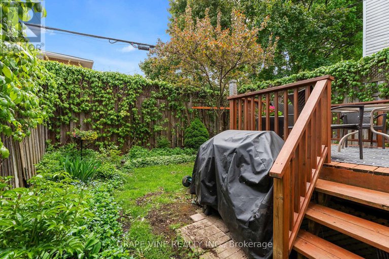 28366149/709-melbourne-avenue/laurentianview/ottawa/ontario/K2A1X4_6