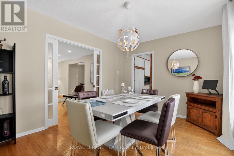 29372454/18-pentland-crescent/beaverbrook/ottawa/ontario/K2K1V5_13