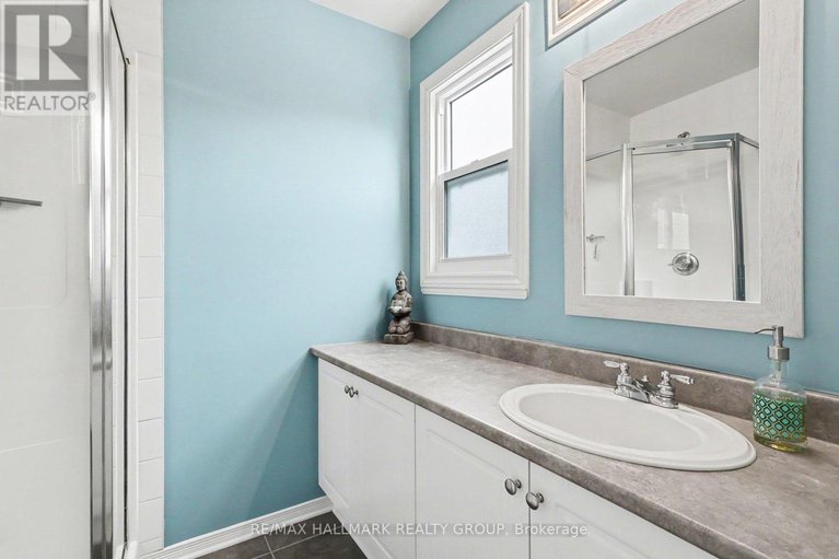 29436737/78-jardin-private/manor-park/ottawa/ontario/K1K4V9_15