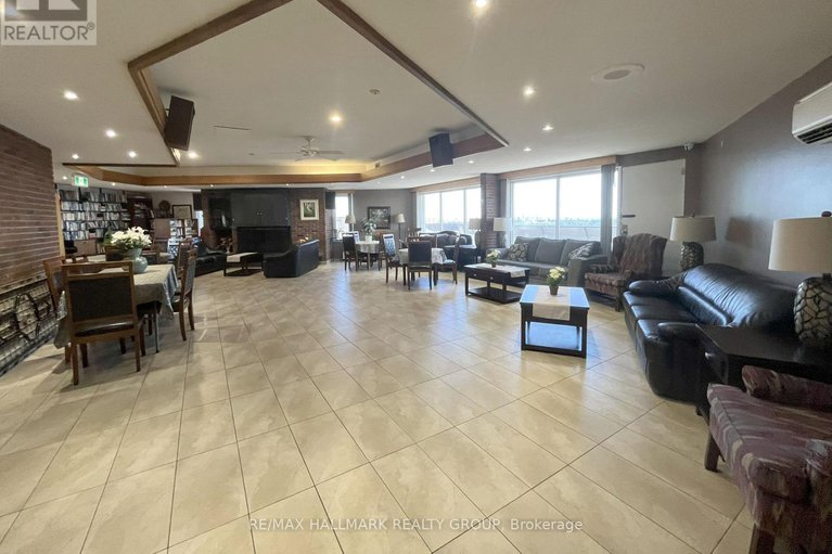 28636839/1015-20-chesterton-drive/borden-farmstewart-farmcarleton-heightsparkwood-hills/ottawa/ontario/K2E6Z7_27