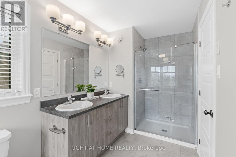 28530019/5-merrill-street/stittsville-north/ottawa/ontario/K2S2M8_19