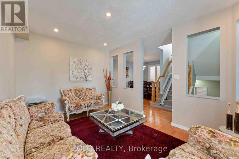 28999709/2421-glandriel-crescent/springridgeeast-village/ottawa/ontario/K4A4T2_9