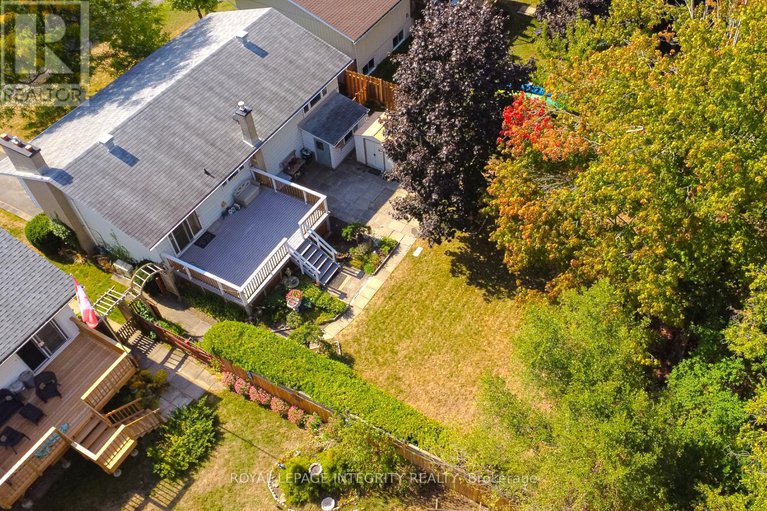 28882629/135-desmond-avenue/glencairnhazeldean/ottawa/ontario/K2L1E8_44
