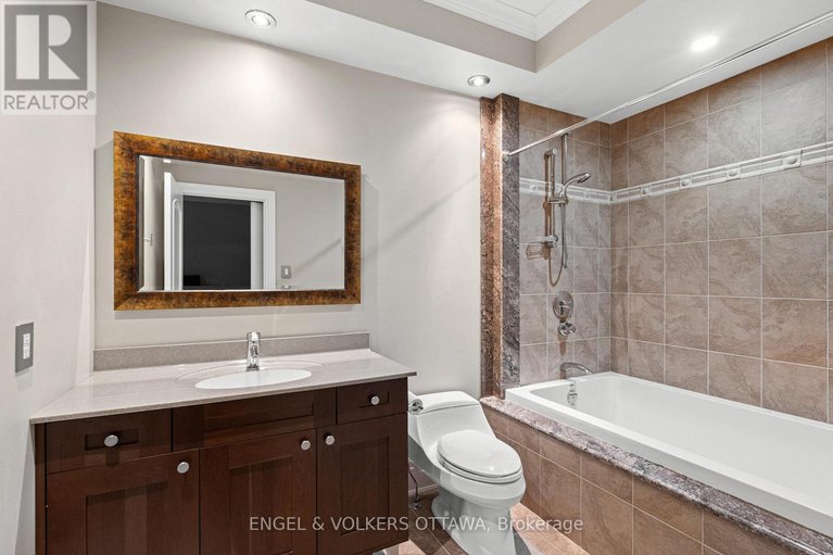 28466123/5800-queenscourt-crescent/manotick-east-to-manotick-station/ottawa/ontario/K4M1K3_25