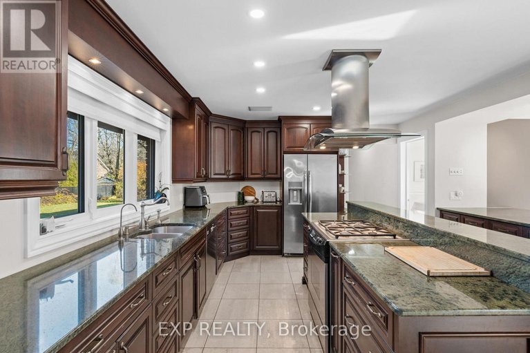 29106275/1353-pelkey-court/manotick-village-manotick-estates/ottawa/ontario/K4M1K8_8