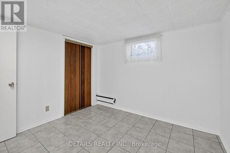 28952010/289-amiens-street/bilberry-creekqueenswood-heights/ottawa/ontario/K1E1N3_21