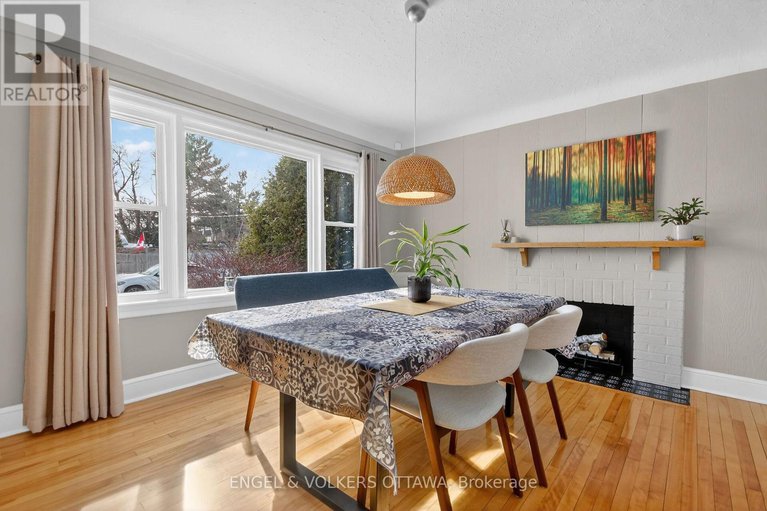 29397615/1235-erie-avenue/ridgemont/ottawa/ontario/K1V6G5_15