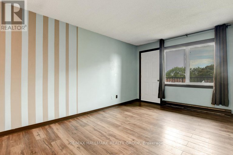 28825537/401c-2041-arrowsmith-drive/beacon-hill-south/ottawa/ontario/K1J7V7_4