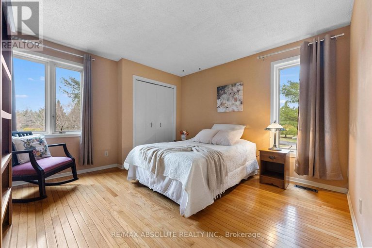 28191817/33-old-orchard-lane/mcnabbraeside-twps/mcnabbraeside/ontario/K7S3T3_27