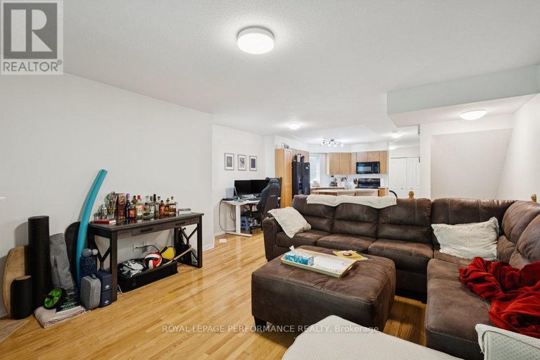 28620817/19-90-steele-park-private/cyrville/ottawa/ontario/K1J0J2_11