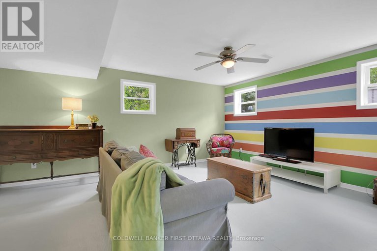 28777680/230-pine-ridge-drive/beckwith-twp/beckwith/ontario/K7C3P2_18