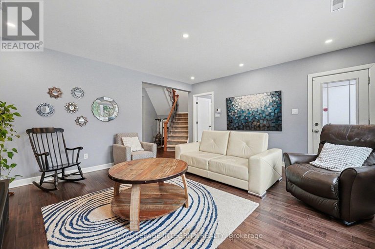 29607399/15-marsh-sparrow-private/morgans-grantsouth-march/ottawa/ontario/K2K3P1_36