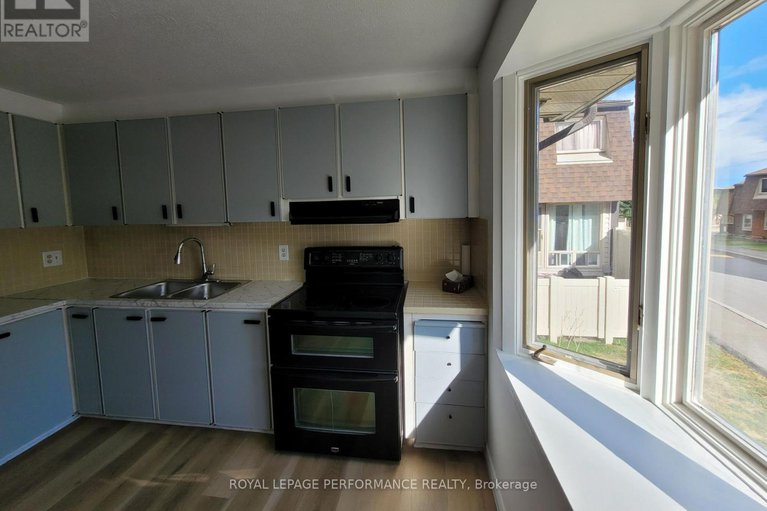 28796939/903j-elmsmere-road/beacon-hill-south/ottawa/ontario/K1J8G4_5