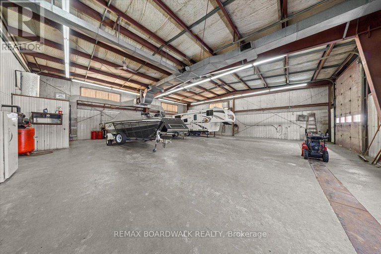 29358697/4547-carlsbad-lane/sarsfieldbearbrook/ottawa/ontario/K0A3H0_39