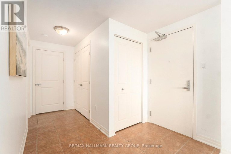 28713528/1602-90-landry-street/vanier/ottawa/ontario/K1L0A9_5