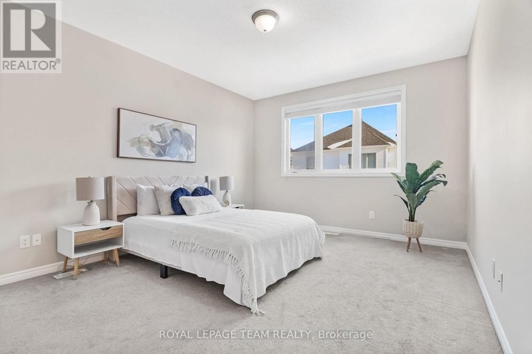 29516252/335-rue-des-soldats-riendeau-street/half-moon-bay/ottawa/ontario/K2J6H4_16