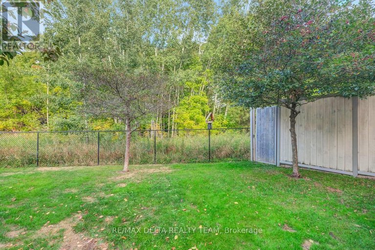 28887238/244-parkrose-private/chatelaine-village/ottawa/ontario/K4A0N8_41