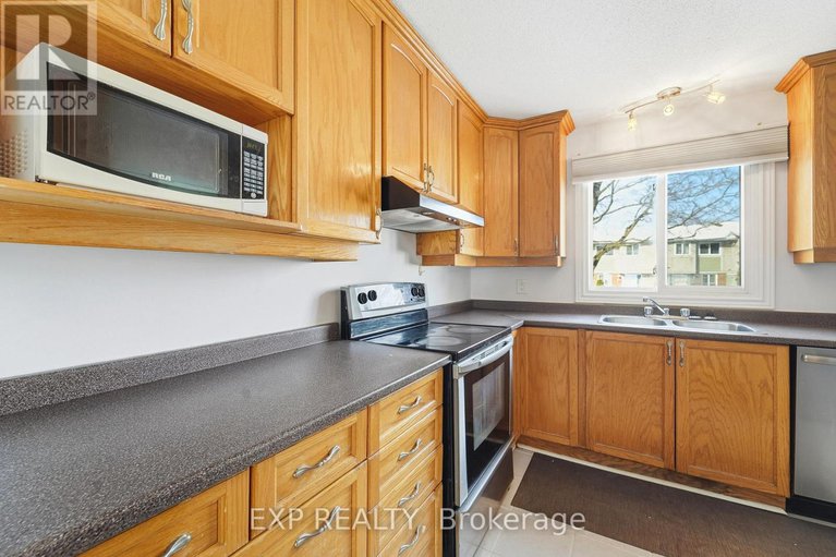 29366242/78-36-barrow-crescent/katimavik/ottawa/ontario/K2L2K1_10