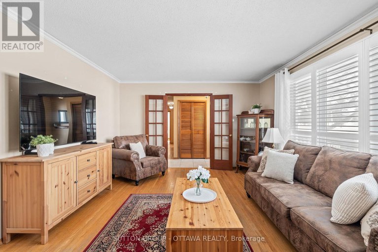 28296607/6489-rideau-valley-drive-n/manotick-south-to-roger-stevens/ottawa/ontario/K4M1B3_5