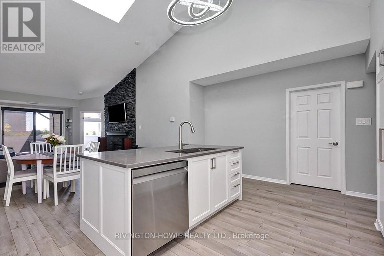 28196868/36-robson-court/kanata-lakesheritage-hills/ottawa/ontario/K2K2W1_15