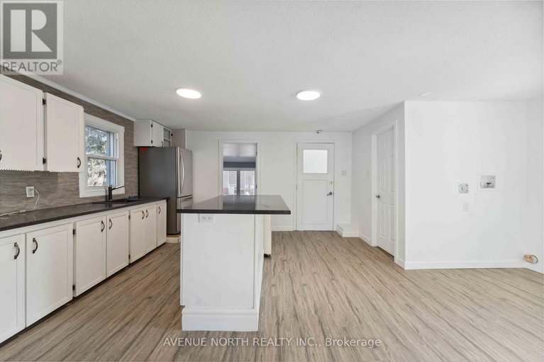 29618052/6958-notre-dame-street/chateauneuf/ottawa/ontario/K1C1H7_7