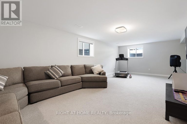 28678303/159-rockmelon-street/riverside-southgloucester-glen/ottawa/ontario/K1X0K6_34