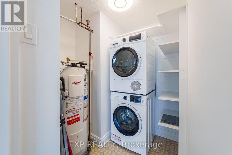 29431773/1004-1440-heron-road/heron-gate/ottawa/ontario/K1V0X2_15