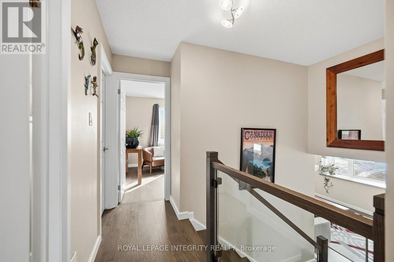 29381594/1456-michaelsem-street/chateauneuf/ottawa/ontario/K1C7C3_27