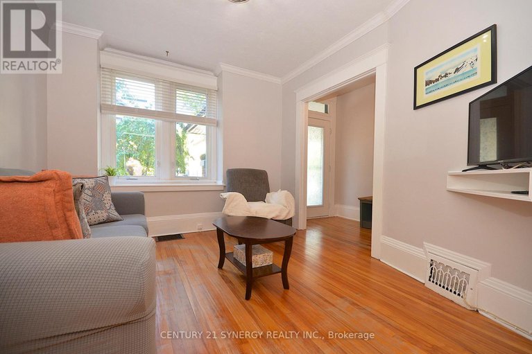 28811238/47-roslyn-avenue/old-ottawa-south/ottawa/ontario/K1S4W2_7