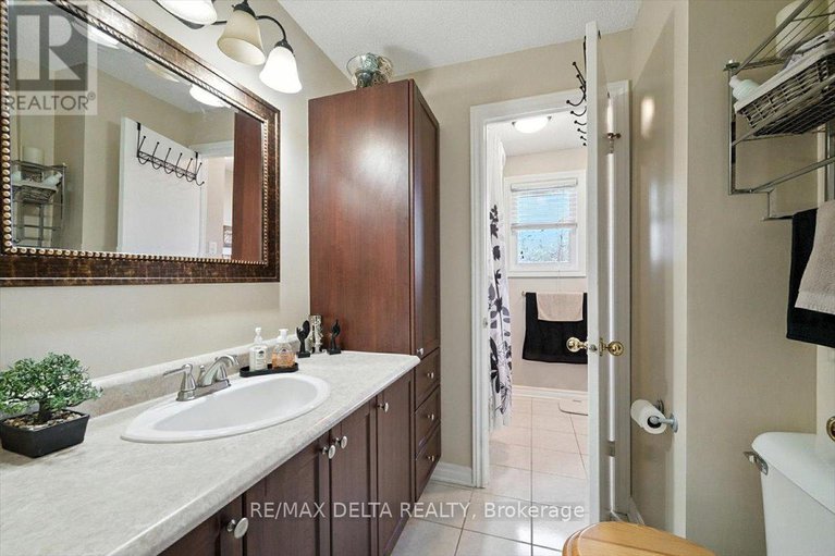 28749415/444-gilles-street/town-of-rockland/clarence-rockland/ontario/K4K1H4_18