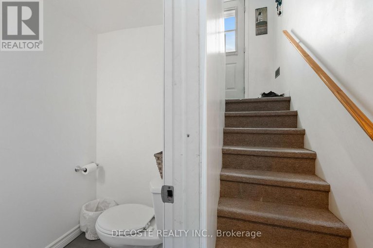 28631959/292-main-street/alexandria/north-glengarry/ontario/K0C1A0_31