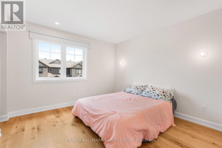 28711470/404-premiere-lane/town-of-rockland/clarence-rockland/ontario/K4K0M7_22