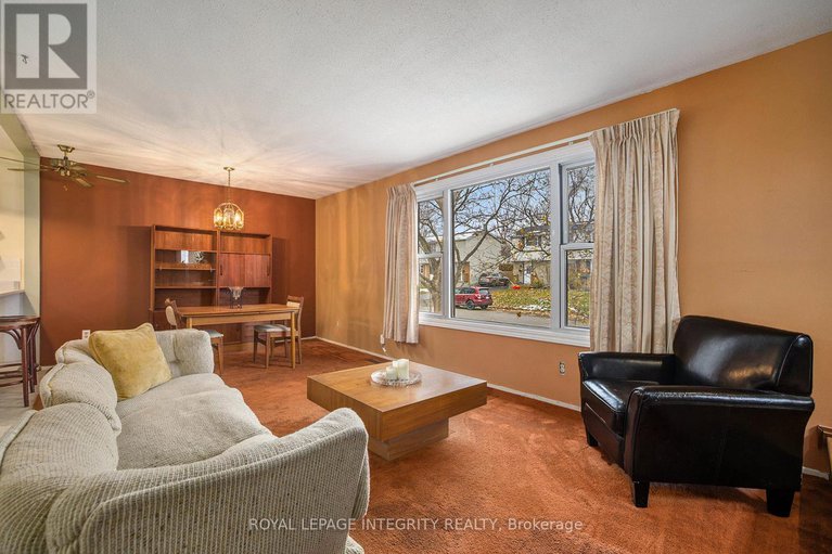 29122142/9-shouldice-crescent/glencairnhazeldean/ottawa/ontario/K2L1M8_4